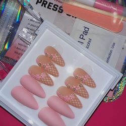 Press On Nails 