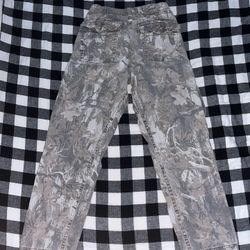 Hollister Camo Cargo Pants Size (28,30