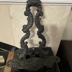 Vintage Black 13.5”T Aluminum Art Easel with Shelf 