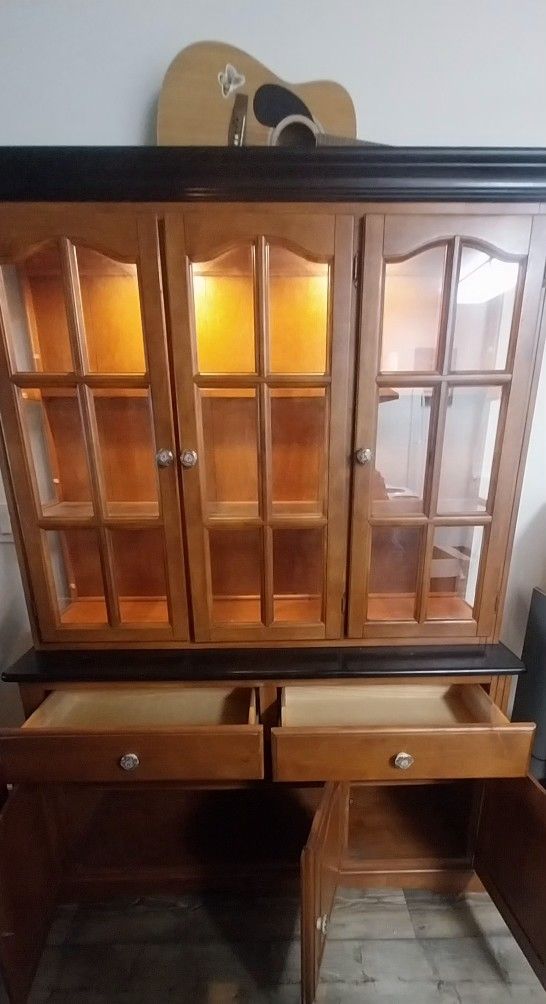 China Cabinet Lighted