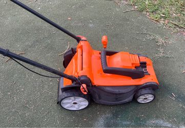 Battery operated lawnmower