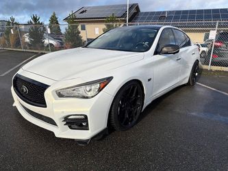 2015 INFINITI Q50