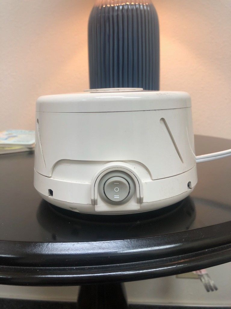 DOHM The Original Natural Deep White Noise Sleep Sound Machine
Condition is used
Marpac Dohm
By Serious Sleep Specialist
DOHM DSN Official Sound Cond