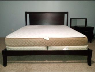 King Size Espresso Bedroom Set Of 4. ‼️NEED GONE BY TOMORROW‼️03/01/26