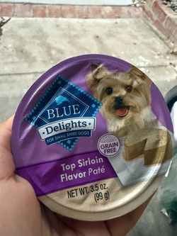 Blue Buffalo Delights - Paquete variado de alimentos húmedos naturales para perros de raza pequeña, paté de solomillo superior y paté de pollo a la pa