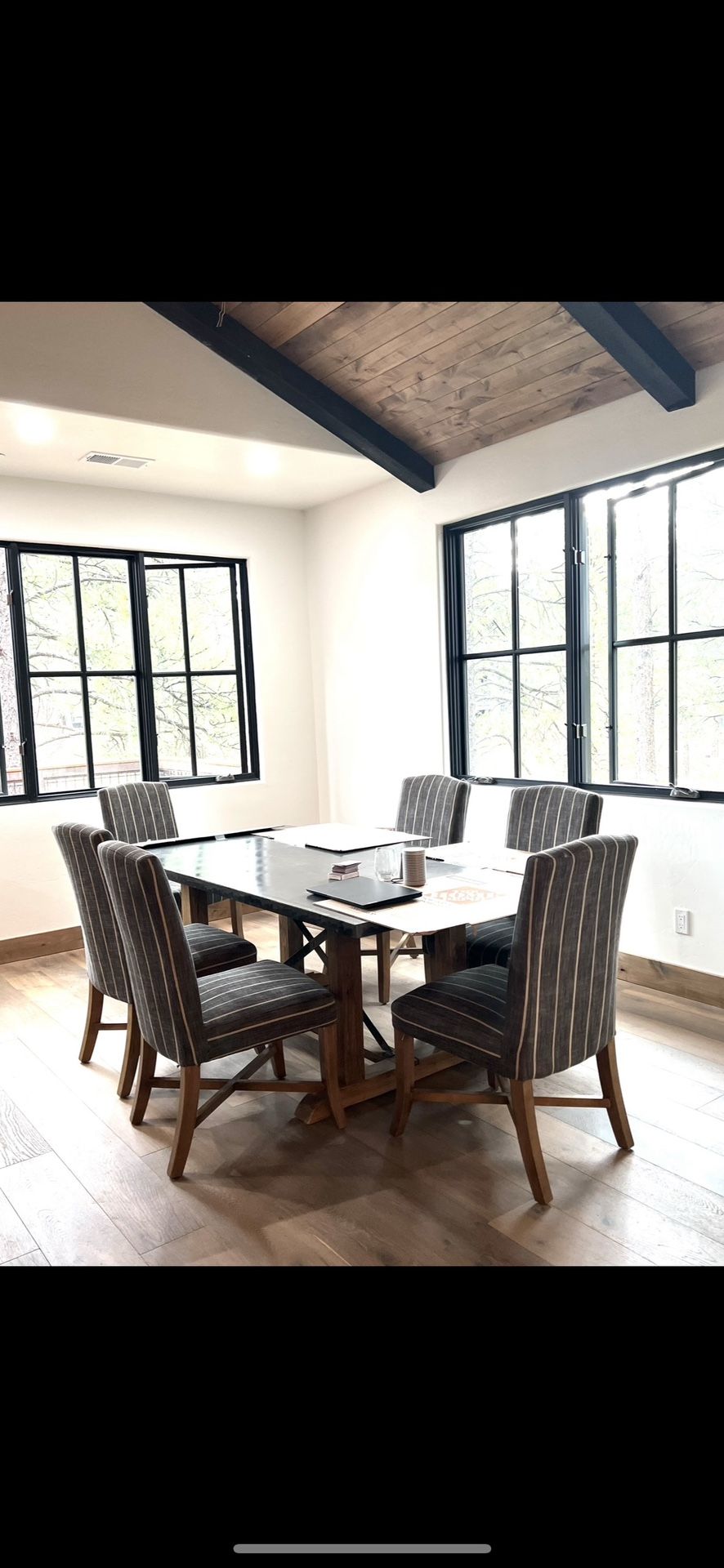Beautiful Bungalow Zinc Metal Dining Table & 6 Chairs