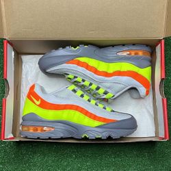 Air Max 95 GS “ Vast Gray Volt “