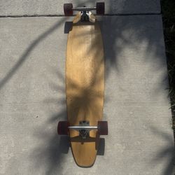 Skateboard cruiser/longboard,  Excellent condition.