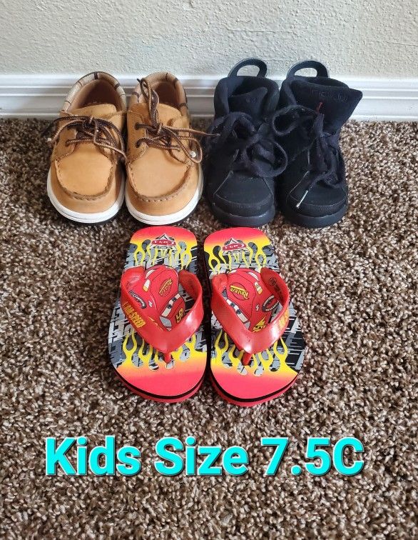 Kids Shoes Size 7.5C