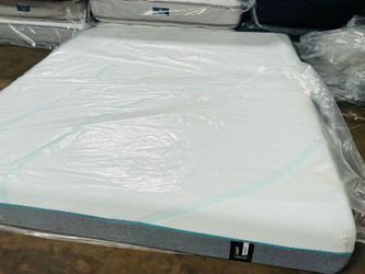 King Tempurpedic adapt medium mattress set