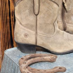 Ariat Darlin Western Ankle Boots/Booties Side Zip Women’s 11B Style 10023214 