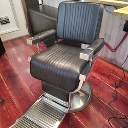 AGS Modern Barberchair