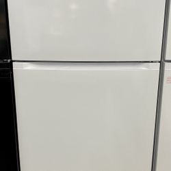 Brand New In Box White 18 Cu Ft Refrigerator