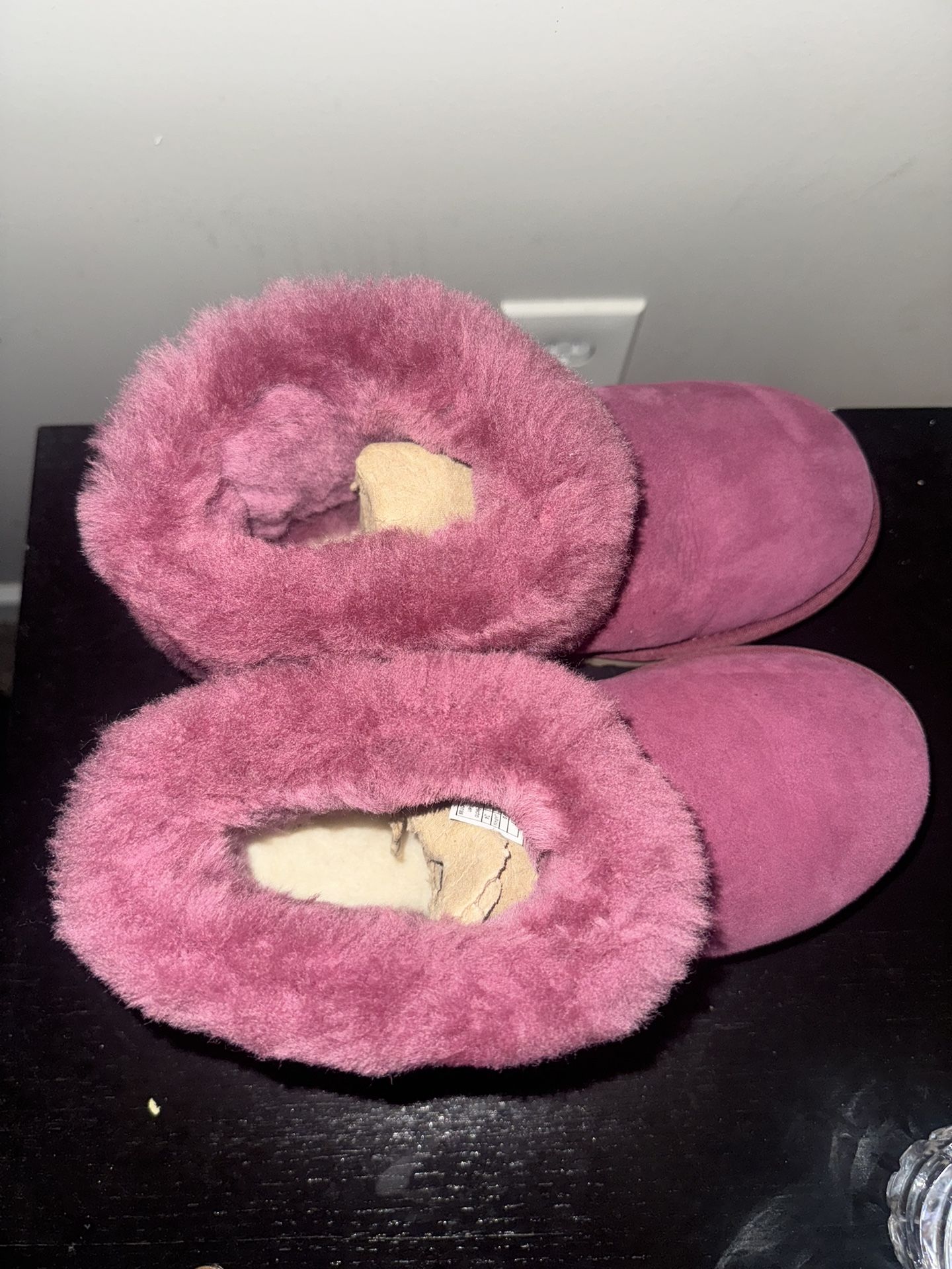 UGG Women's Classic Mini Fluff Boot, Size 7 Pink Rose