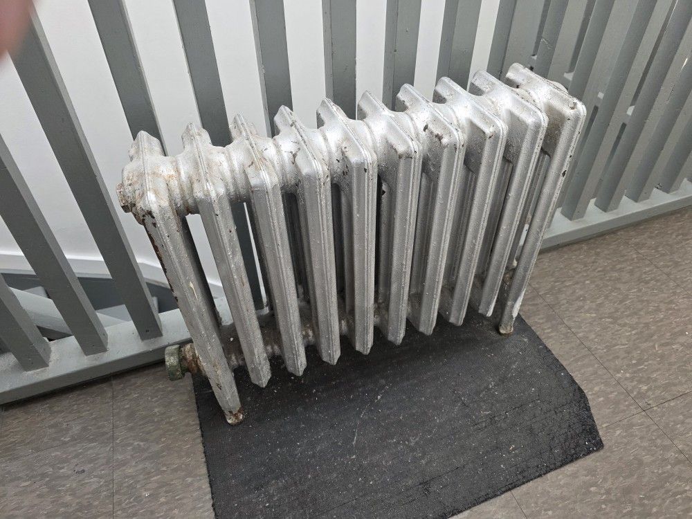 CAST IRON RADIATOR