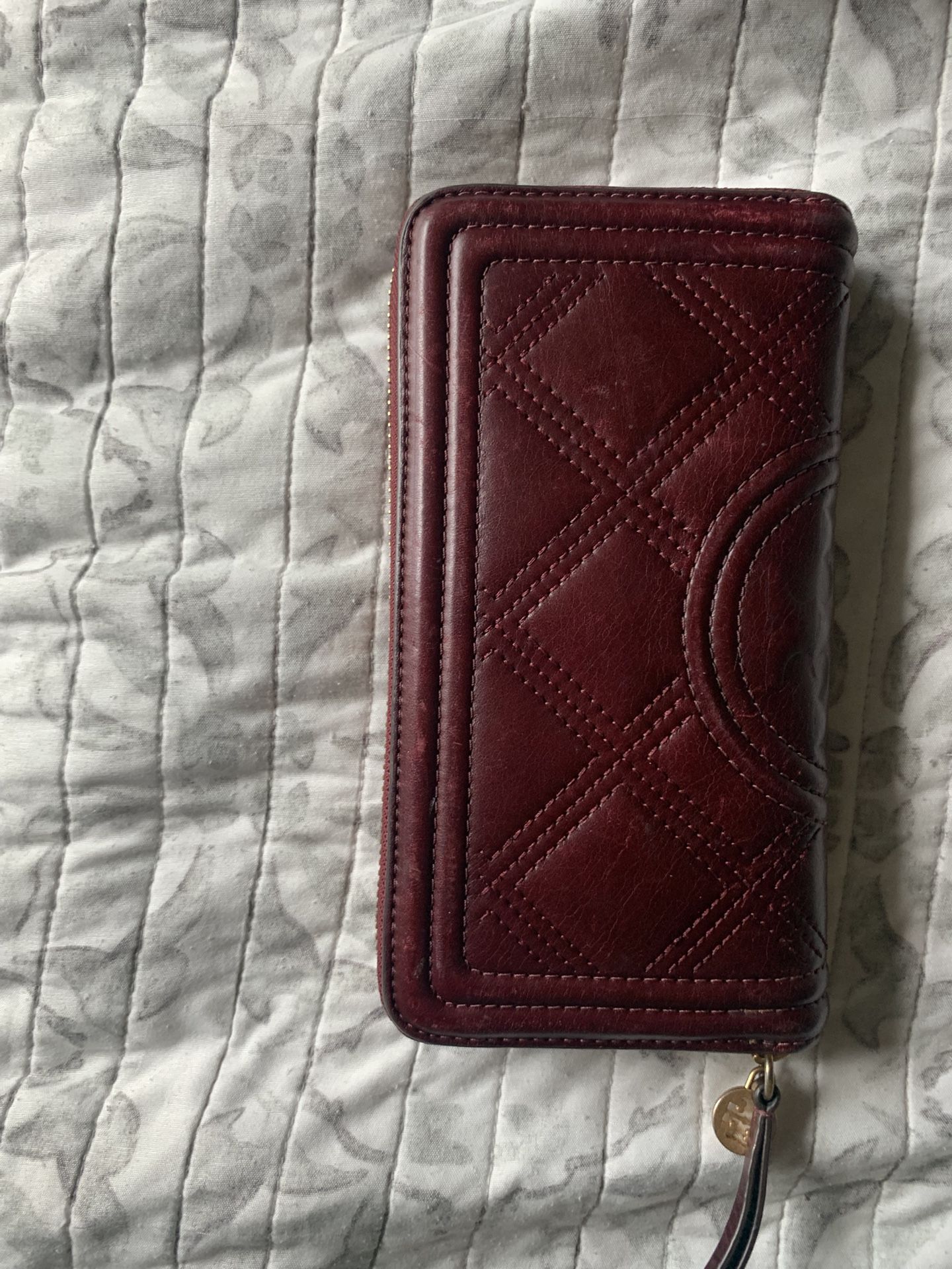 Beautiful Leather Tory Burch Wallet