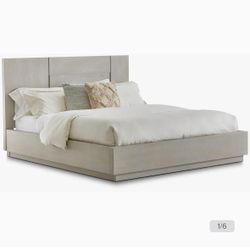 City Furniture Bedroom Set – Queen Bed, 2 Nightstands & Dresser – (Great Condition)