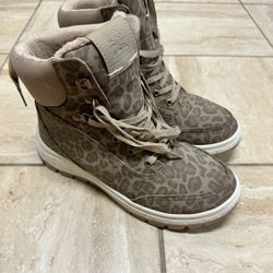 Roxy Snow Boots Sz 9 New Without Box