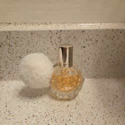 Ariana Grande Perfume