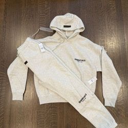 Essentials PANTS SET NOT AVAILABLE Size Medium 