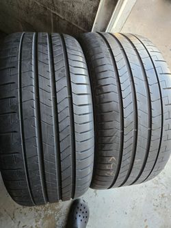 255/35/19 pirelli 97% tread