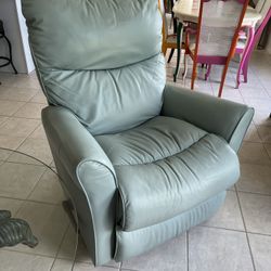 Lazy Boy Leather Reciner