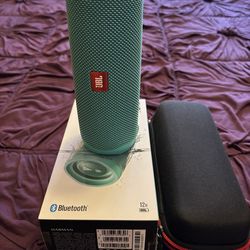 New JBL Waterproof Speaker, Flip 5