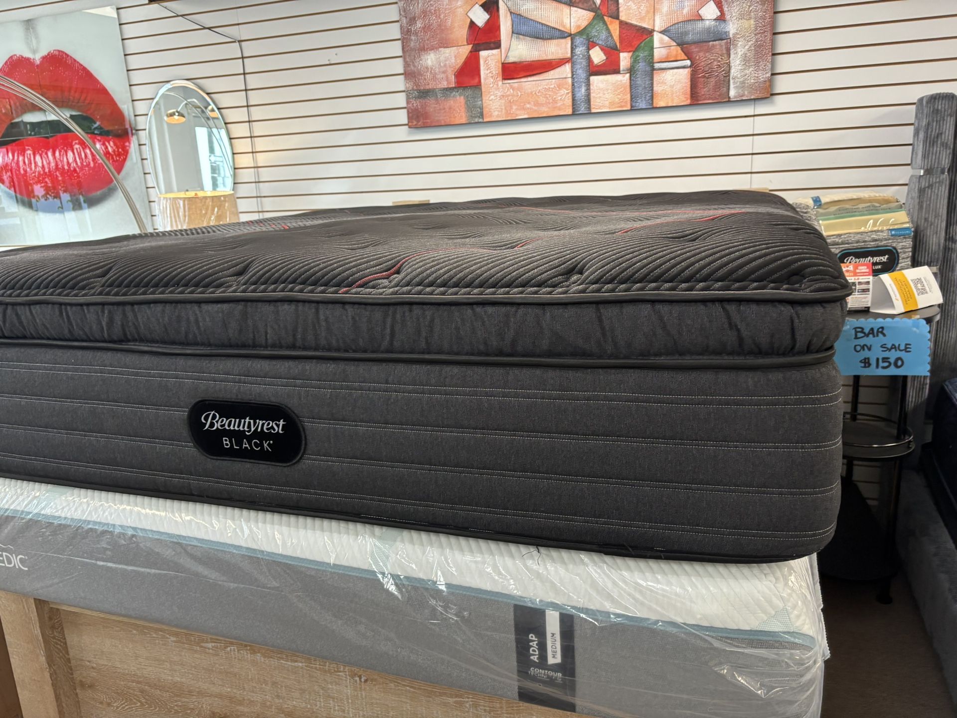 QUEEN SIZE BEAUTYREST BLACK PILLOW TOP C CLASS