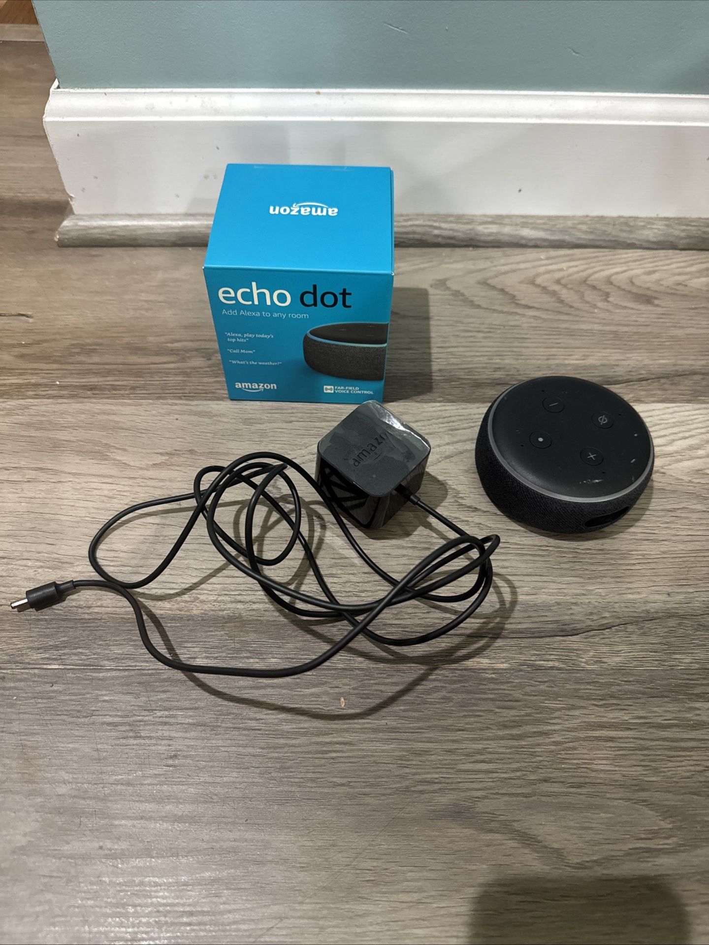 Amazon Black Echo Dot 3rd Gen Smart Speaker Alexa With Power Supply. D9N29T