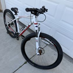 GT Mountain Bike KARAKORAM ELITE