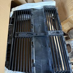 2020-2023 Ford Escape Corsair Radiator Support Grille Air Shutter Assembly Replacement 