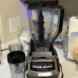 Ninja Professional Blender (72 oz)