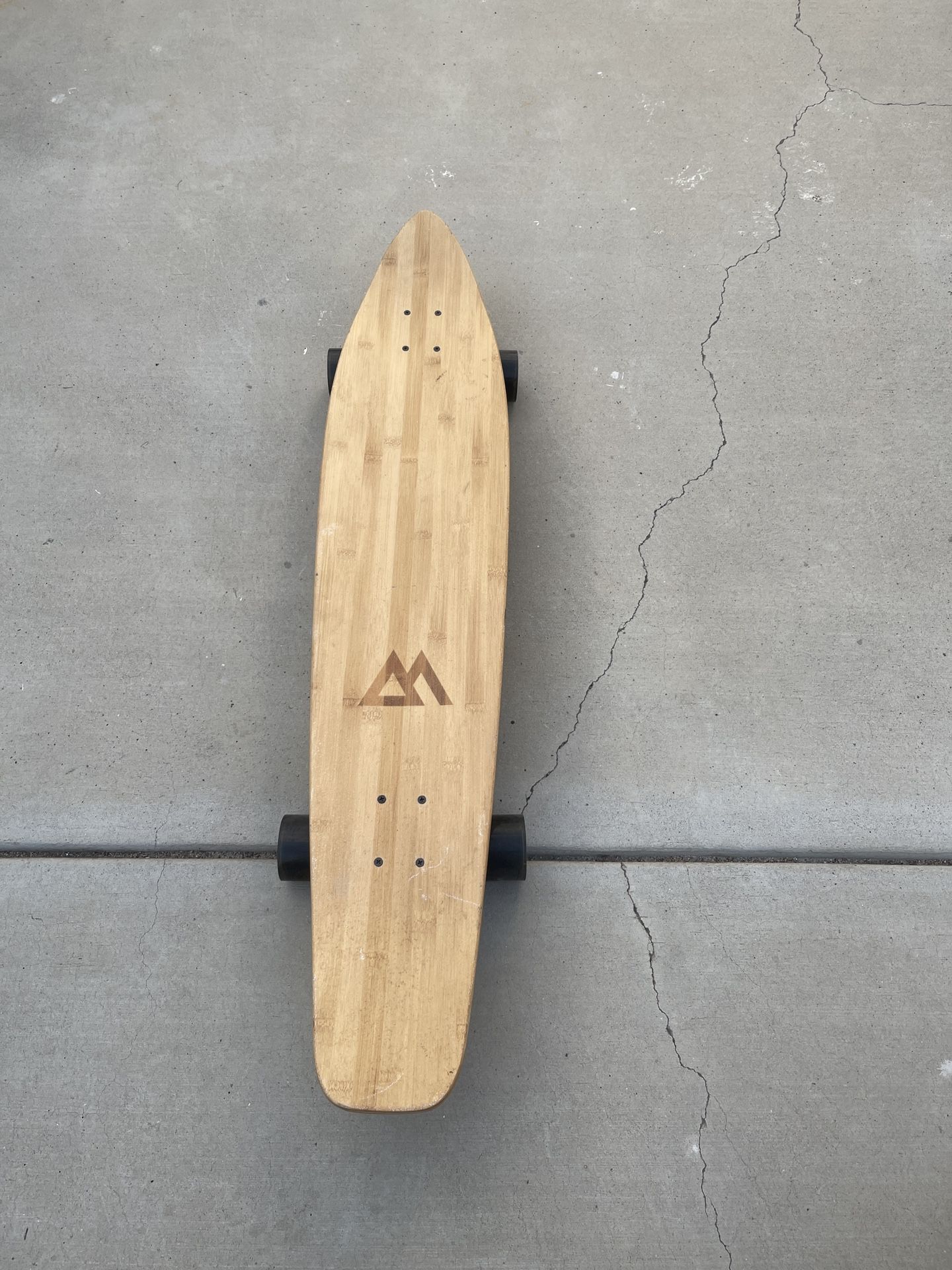 Magneto Skateboard 44 Inch