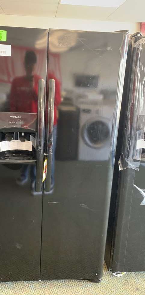 BRAND NEW FRIGIDAIRE LFSS2312TE REFRIGERATOR 2AXKG