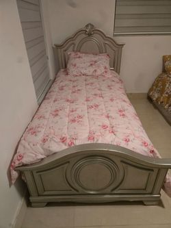 Twin size bed with brand new mattress
