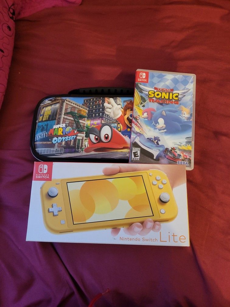 Nintendo Switch Lite New,Case And Sonic Racing Game
