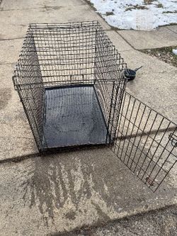 Extra Large Dog Cage Crate It Also Folds 42 In Long By 27 In Wide Coho Adult Up To 80 Lb I Did Wipe It Down It's In Very Good Condition