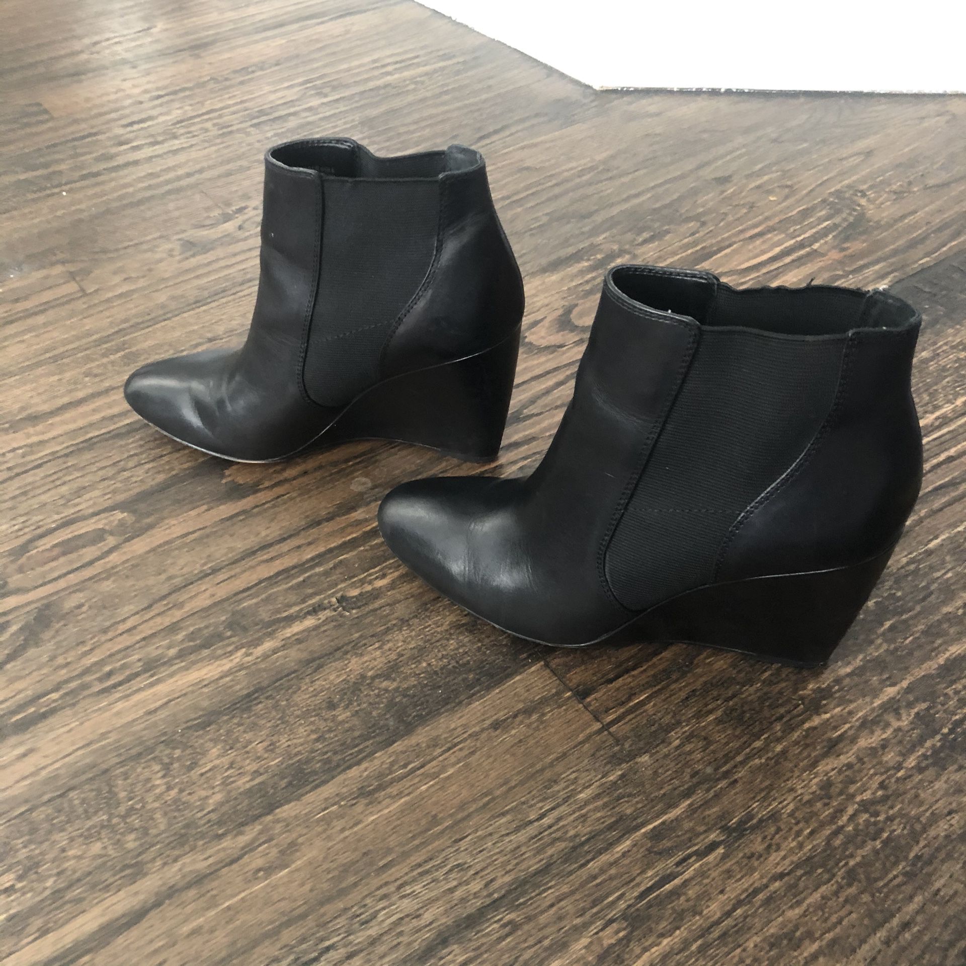 Ann Taylor Ankle boots Wedge in Black