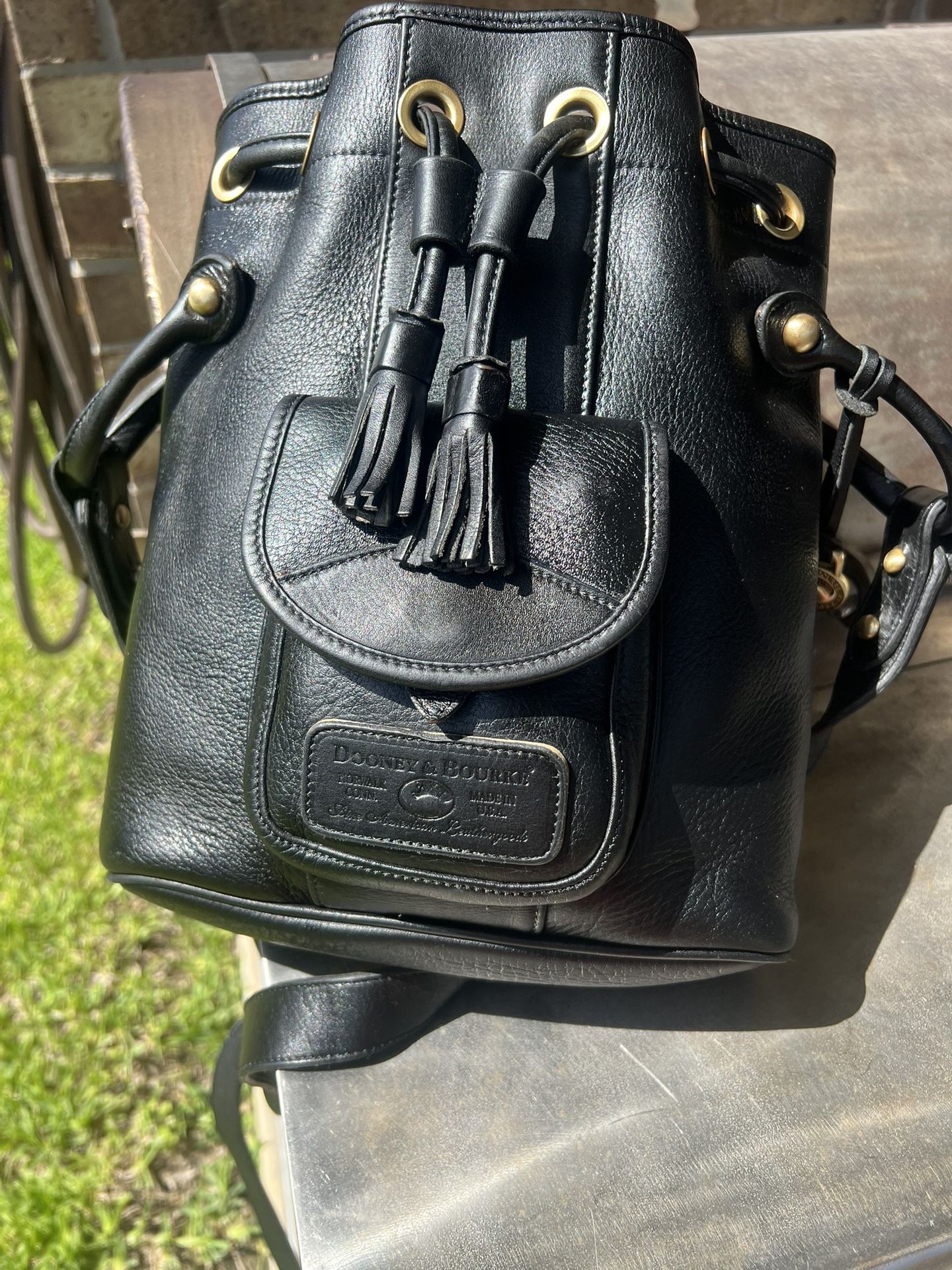 GORGEOUS Authentic Vintage Dooney & Bourke Bucket Bag