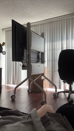 Rolling tv stand