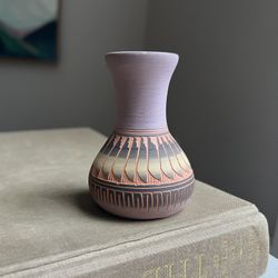 Small Navajo Native American Pottery Vase ( firm on price 