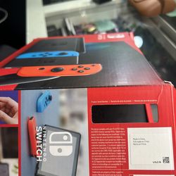 Nintendo Switch  includes 4 games