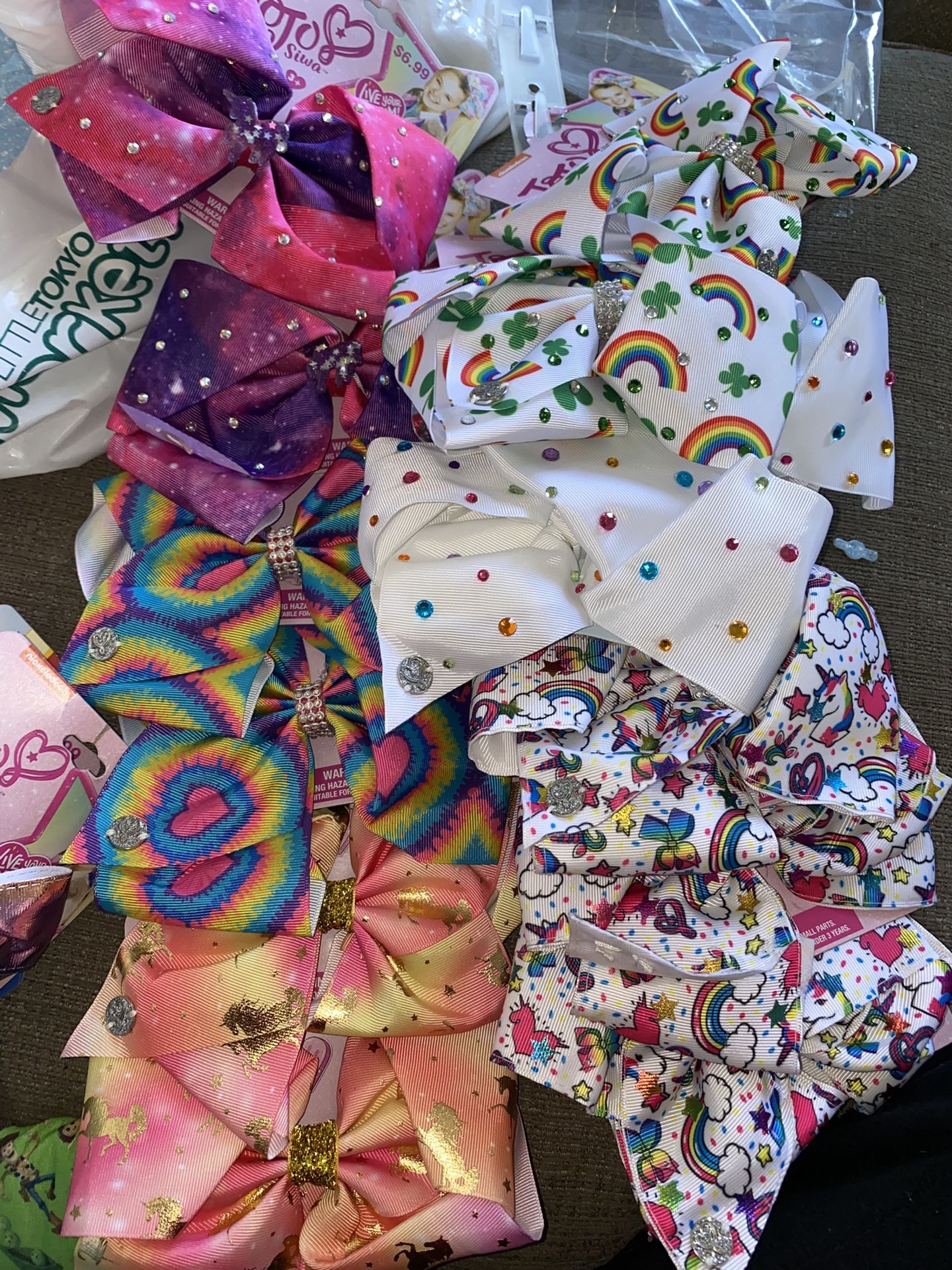 Big Jojo Siwa bows