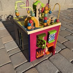 Zanny zoo baby/toddler activity cube