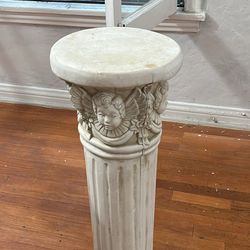Cherub pedestal column