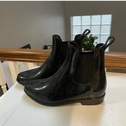 Rain Boots Size 7