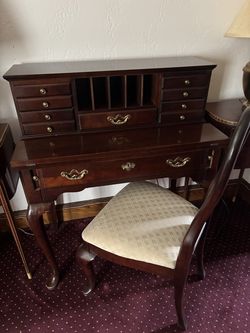 Thomasville petite secretary desk with chair