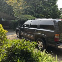 2003 Chevrolet Tahoe Clean Title!!