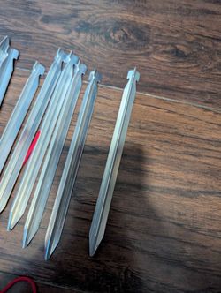 8 Camping Stakes