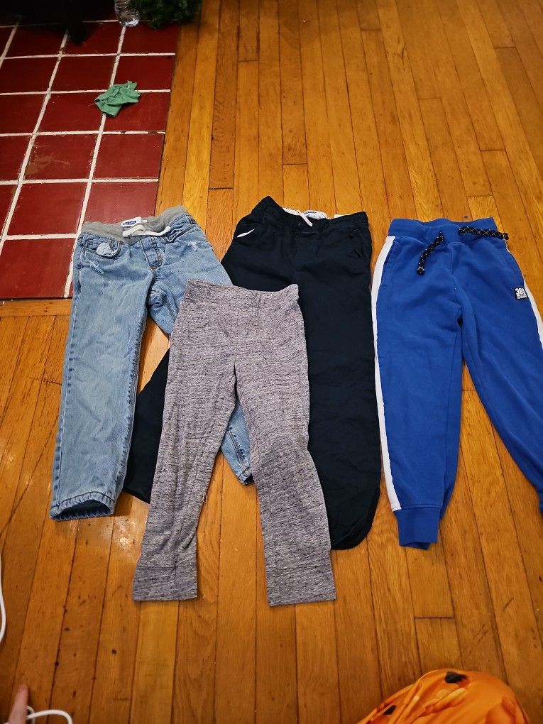 Old Navy Boys Jeans Size 5t